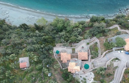 Livadi Villa | 4 Villas with Sea View and beach front