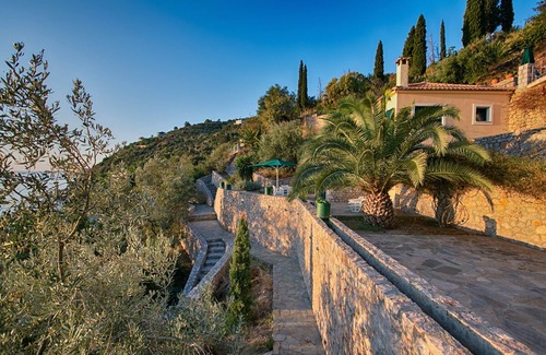 Livadi Villa | 4 Villas with Sea View and beach front
