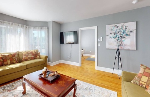 Wolfville Apartment | 4 Wolfville's DT Core | Two Queen Bds+ Sofa Bed