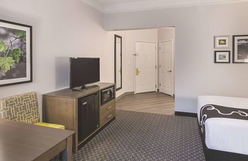 Orlando Hotel | 4 x 2 Double Beds at La Quinta Inn & Suites by Wyndham Orlando UCF