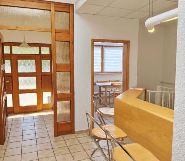Spiegelberg Apartment | 4 Zimmer geräumige und ruhig gelegene Ferien- und Monteurwohnung nur für Sie allein AUjvari Vermietungen