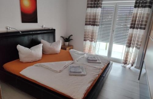 Traunreut Apartment | 4 Zimmer Wohnung im 1. Stock