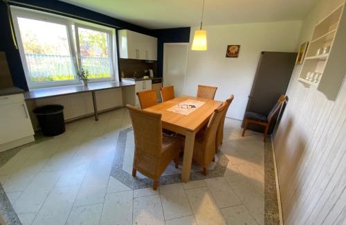 Sudbrookmerland Apartment | 4-ZIMMERWOHNUNG,KÜCHE, INTERNET,PARKPLATZ,EMDEN,IHLOW,AURICh