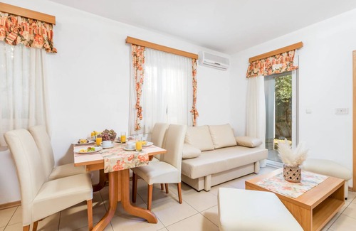 Rab Apartment | 40 m² Apartment ∙ 1 bedroom ∙ 4 guests
