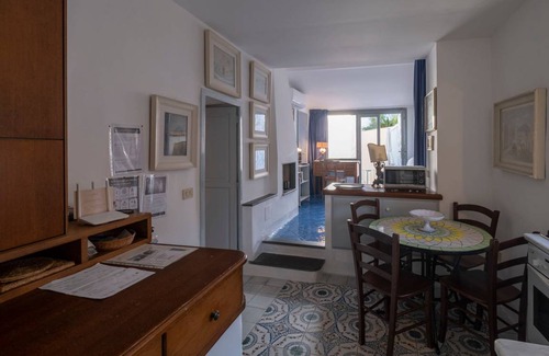 Ischia Porto Apartment | 40 m² Apartment ∙ 1 bedroom ∙ 4 guests