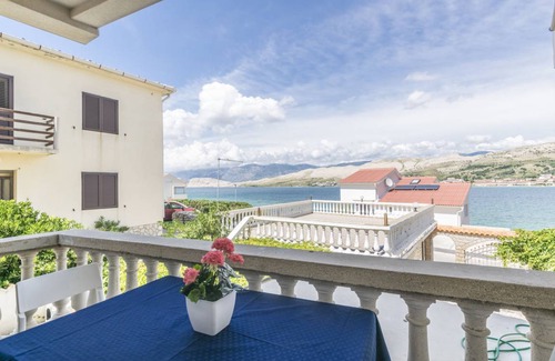 Pag Apartment | 40 m² Apartment ∙ 2 bedrooms ∙ 4 guests