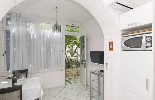 Pag Apartment | 40 m² Apartment ∙ 2 bedrooms ∙ 4 guests