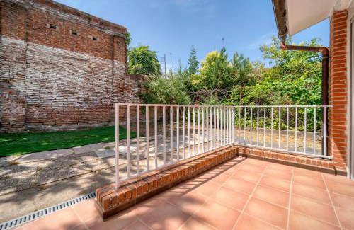 Pozuelo de Alarcon Bed & Breakfast | 40 m² Bed and breakfast ∙ 4 guests