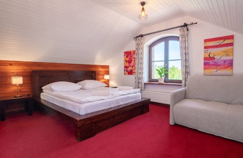 Grunwald House | 400 m² House ∙ 1 bedroom ∙ 25 guests