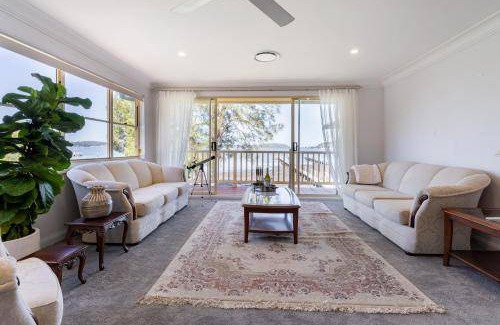 Tascott House | 400 m² House ∙ 6 bedrooms ∙ 14 guests