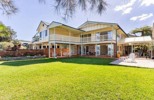 Tascott House | 400 m² House ∙ 6 bedrooms ∙ 14 guests