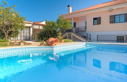 Aldeia de Brescos Villa | 400 m² Villa ∙ 4 bedrooms ∙ 9 guests