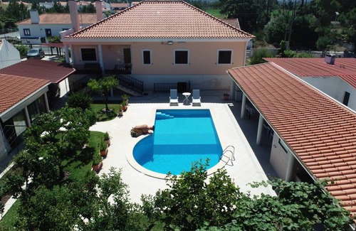 Aldeia de Brescos Villa | 400 m² Villa ∙ 4 bedrooms ∙ 9 guests