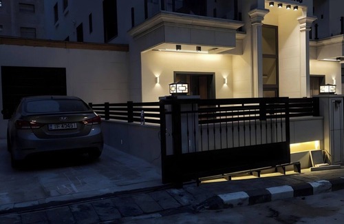 Al Jubeiha Villa | 400 meter square villa located in Amman.