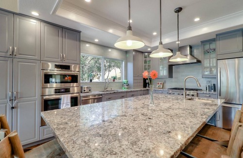 Groveland House | 4000 sq ft Lakeside Escape Near Yosemite With Private Dock and Lake Access