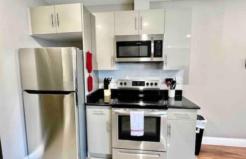 Logan Square Apartment | 402 Stylish luxe Apt at center city self check-in