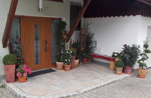 Lohberg Apartment | 40qm-große FeWo mit Terrasse und kostenfreiem WLAN
