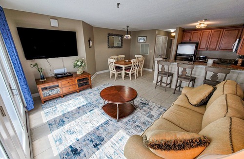 North Topsail Beach Condo | 411-B Villa Capriani: Ocean Views & Beach Bliss!