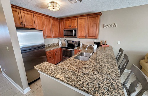 North Topsail Beach Condo | 411-B Villa Capriani: Ocean Views & Beach Bliss!