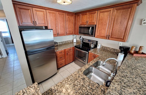 North Topsail Beach Condo | 411-B Villa Capriani: Ocean Views & Beach Bliss!