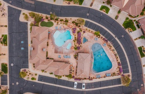 Washington House | 4178Escape to Coral Ridge2 PS4-pros, Lazy Boys, Games, and More!