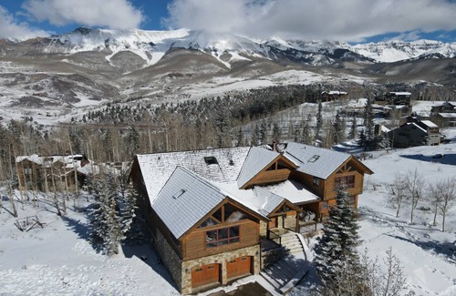 Timber Ridge House | 418 m² House ∙ 5 bedrooms ∙ 14 guests