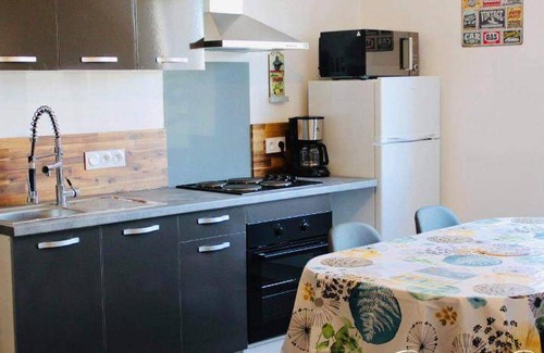 Saint-Laurent-sur-Sevre Apartment | 42 m² Apartment ∙ 8 guests