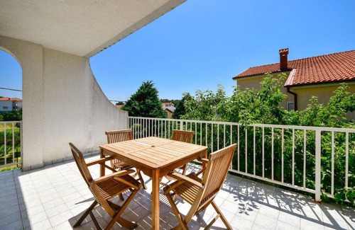 Rab Apartment | 42 m² Apartment ∙ 2 bedrooms ∙ 4 guests