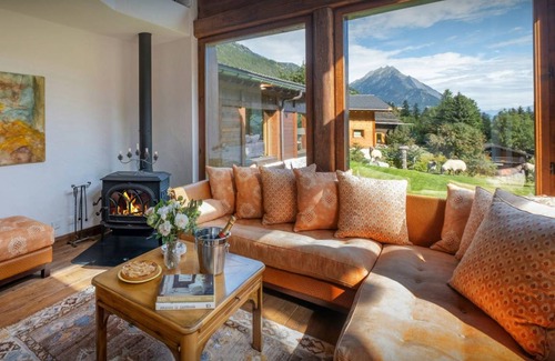 Saleinaz Ski Chalet | 420 m² Chalet ∙ 7 bedrooms ∙ 14 guests