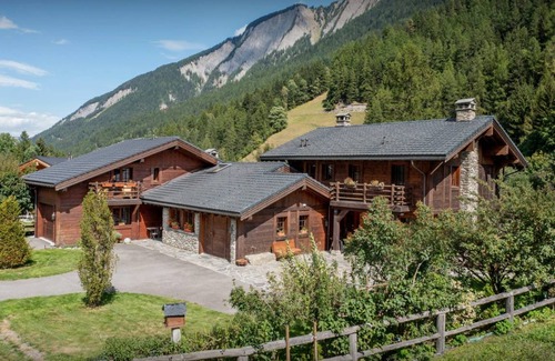 Saleinaz Ski Chalet | 420 m² Chalet ∙ 7 bedrooms ∙ 14 guests