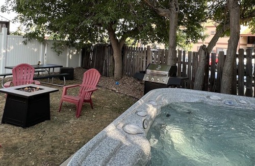 Lakewood House | 420Friendly HotTub Grill Arcade RedRocks