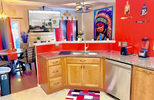 Thornton House | 420Friendly HotTub Home Game Arcade
