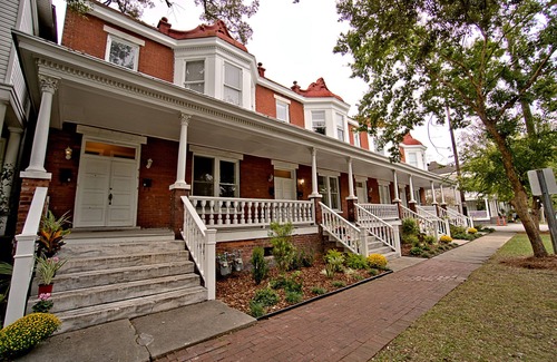 Eastside House | 420Waldburg A · Modern Apt with Southern Charm Blocks from Forsyth