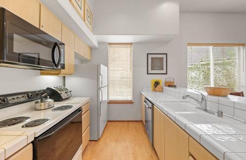 Olympic Valley Condo | 422 | Griller’s Retreat - 2BD King + Bunks. Pool!