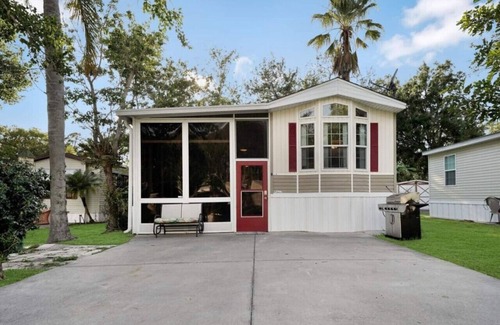 River Ranch House | 429b) Unique home in fun community!