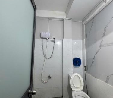 District 10 Apartment | 43 chấn hưng