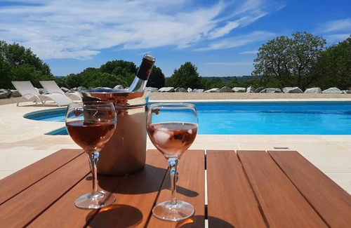 Dompierre-les-Eglises House | 430 m² House ∙ 6 bedrooms ∙ 18 guests