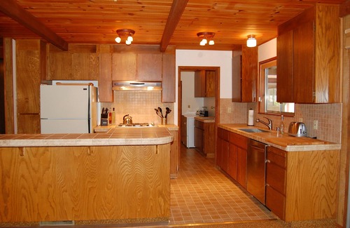 North Wawona Cabin | (43A) Mountain Retreat at The Redwoods In Yosemite