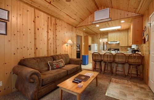 North Wawona Cabin | (43R) Edna's Hearts Desire at The Redwoods In Yosemite