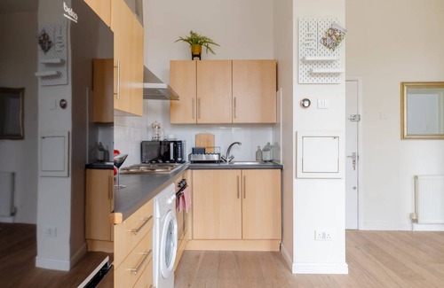 Fortune Green Apartment | 44 m² Apartment ∙ 1 bedroom ∙ 2 guests