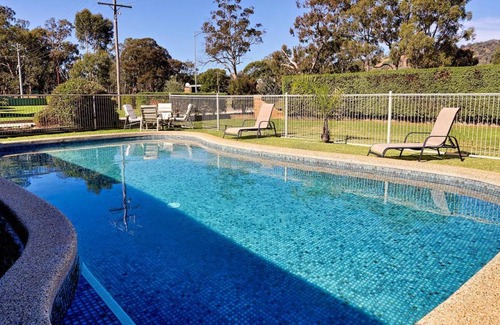 Euroa Hotel | 44 m² Motel ∙ 5 guests