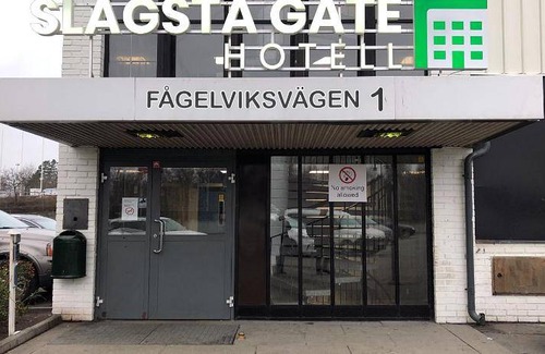 Slagsta Apartment | 44 m² Serviced apartment ∙ 4 guests