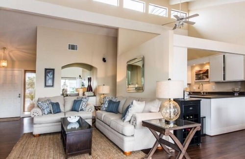 Channel Islands House | 4431GB Mandalay Bay Boat Dock & Views Home