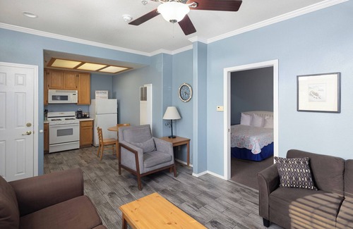 Oceano Condo | 444 Pier Ave. #302: 1 BR, 1 BA in Oceano, Sleeps 4