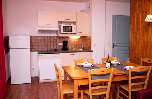 Saint-Etienne-en-Devoluy Apartment | 45 m² Apartment ∙ 3 bedrooms ∙ 8 guests