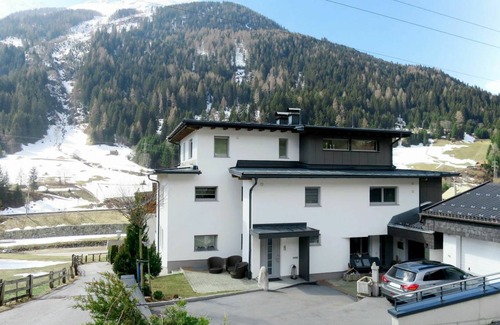 Flirsch Apartment | 45 m² Apartment ∙ 1 bedroom ∙ 3 guests