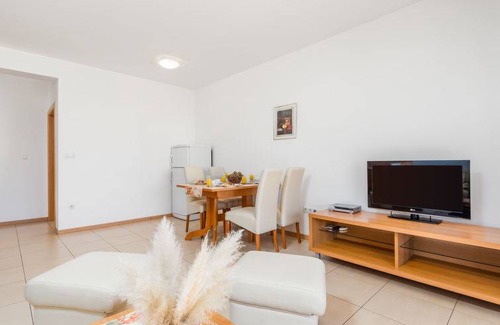 Rab Apartment | 45 m² Apartment ∙ 1 bedroom ∙ 4 guests