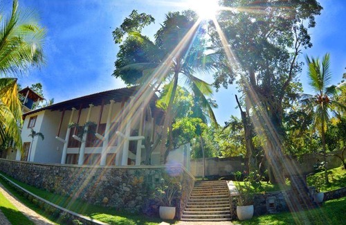 Unawatuna Resort | 45 m² Resort ∙ 6 bedrooms ∙ 14 guests