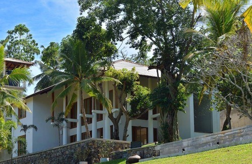 Unawatuna Resort | 45 m² Resort ∙ 6 bedrooms ∙ 14 guests