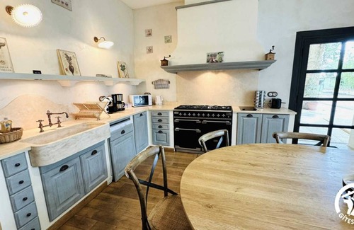 Le Somail House | 450 m² Gîte ∙ 6 bedrooms ∙ 14 guests